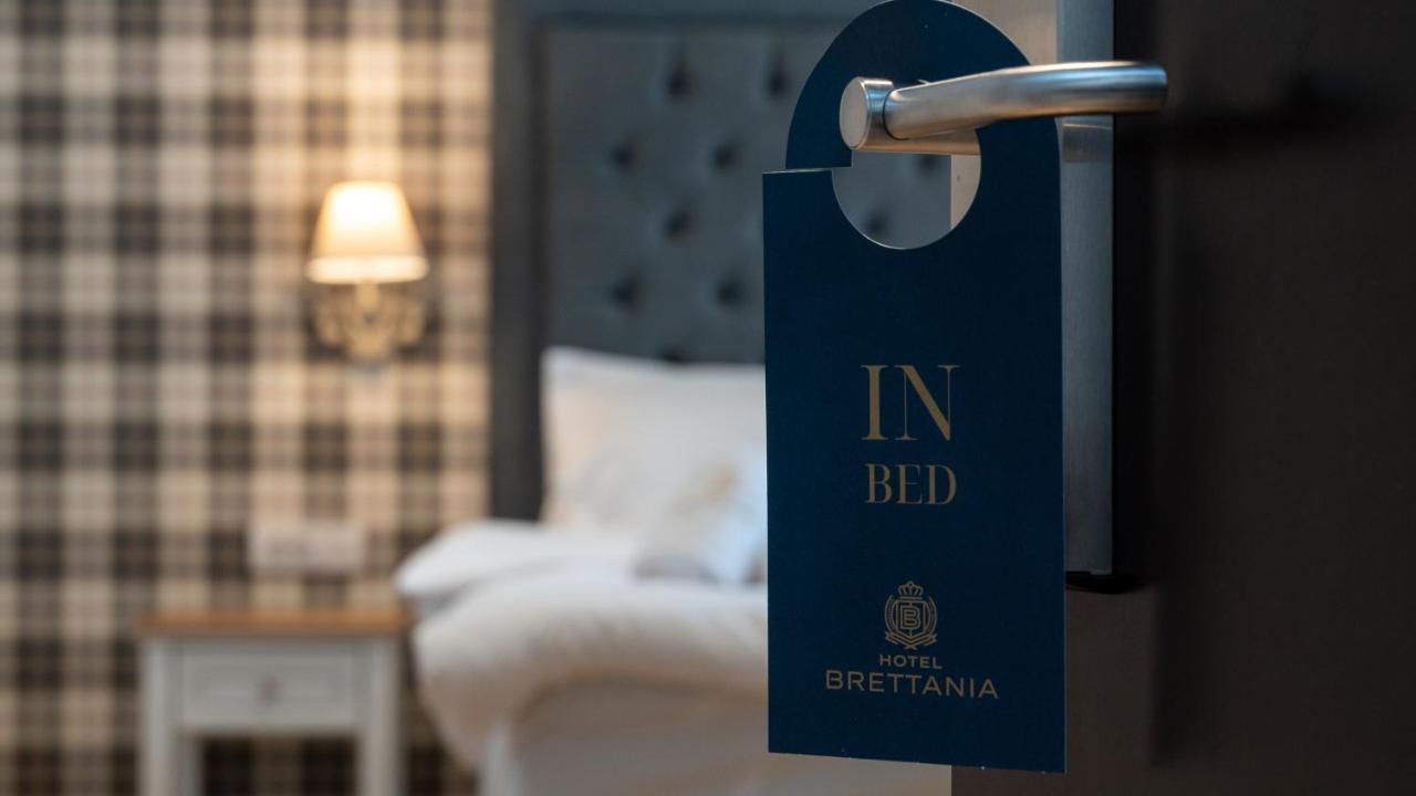 Brettania Hotel Ioánnina Exteriör bild