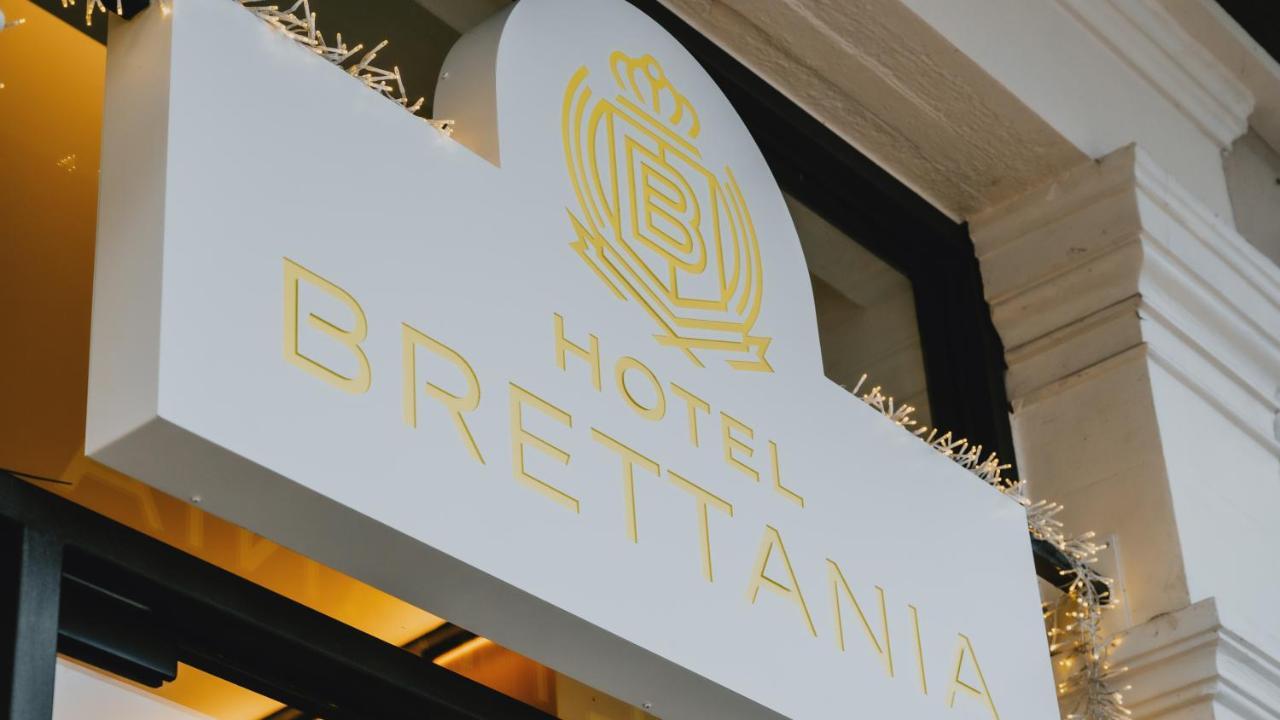 Brettania Hotel Ioánnina Exteriör bild
